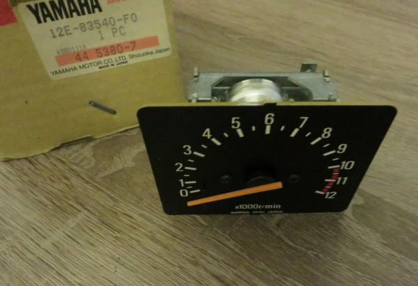 Yamaha XS400 DOHC SECA 12E 12F rev counter tachometer gauge meter 12E-83540-F0 Original Neu 12E-83540-F0 Genuine spare part –